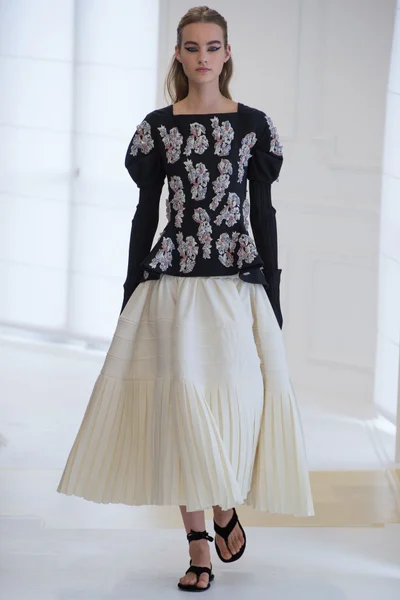 Look 29